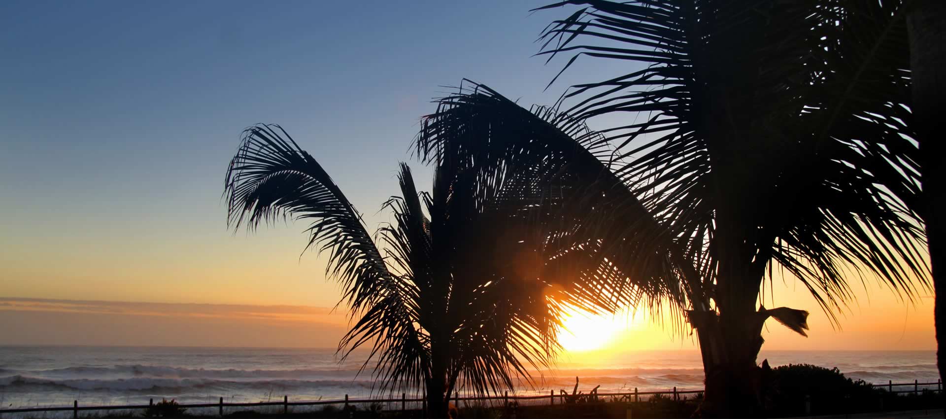 Oceanfront-cottages-sunset