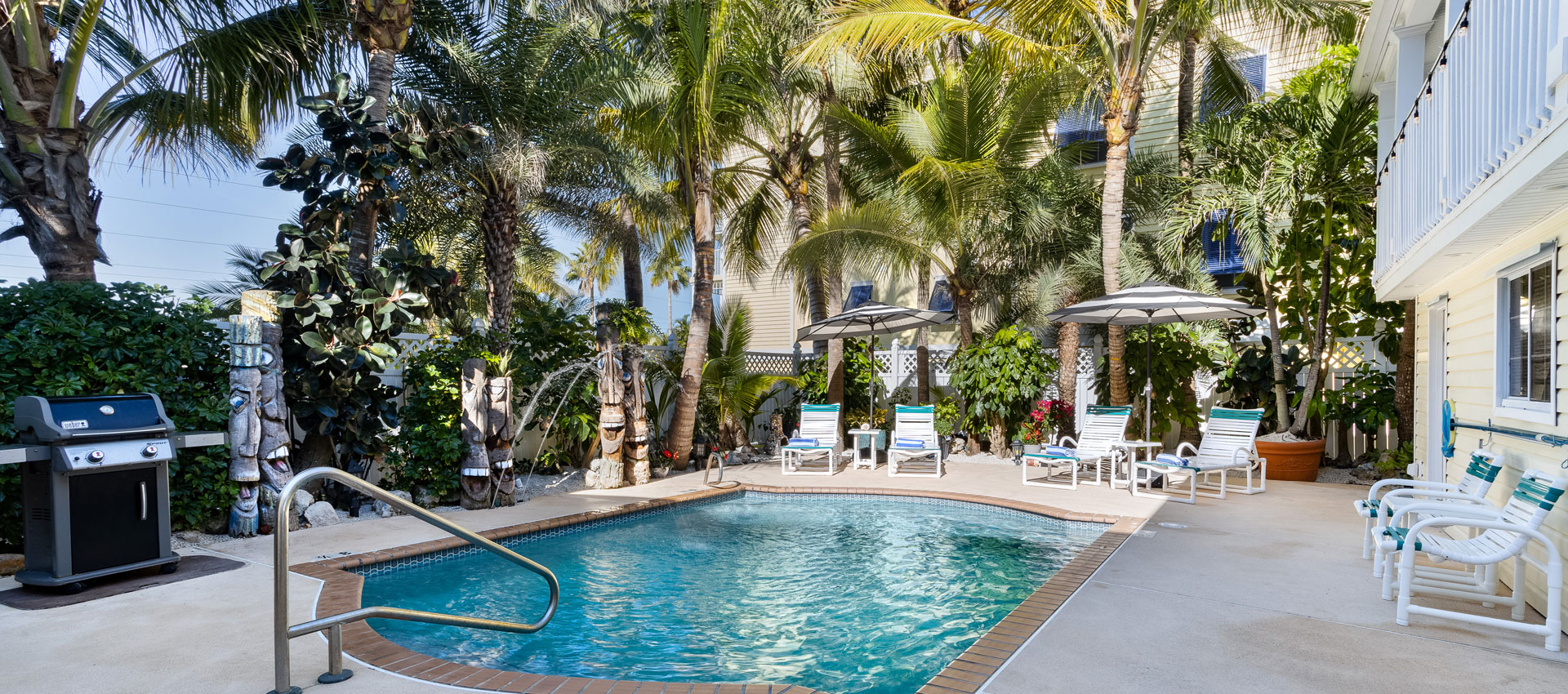 The swimming pool at Oceanfront Cottages