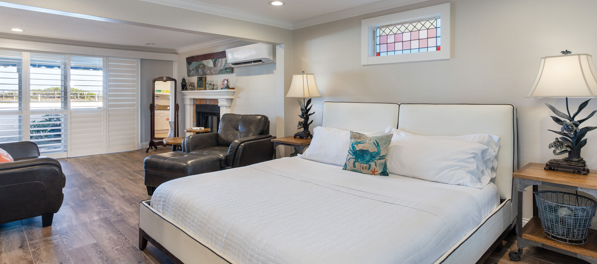 Bahama Living room and bed looking out to the beach